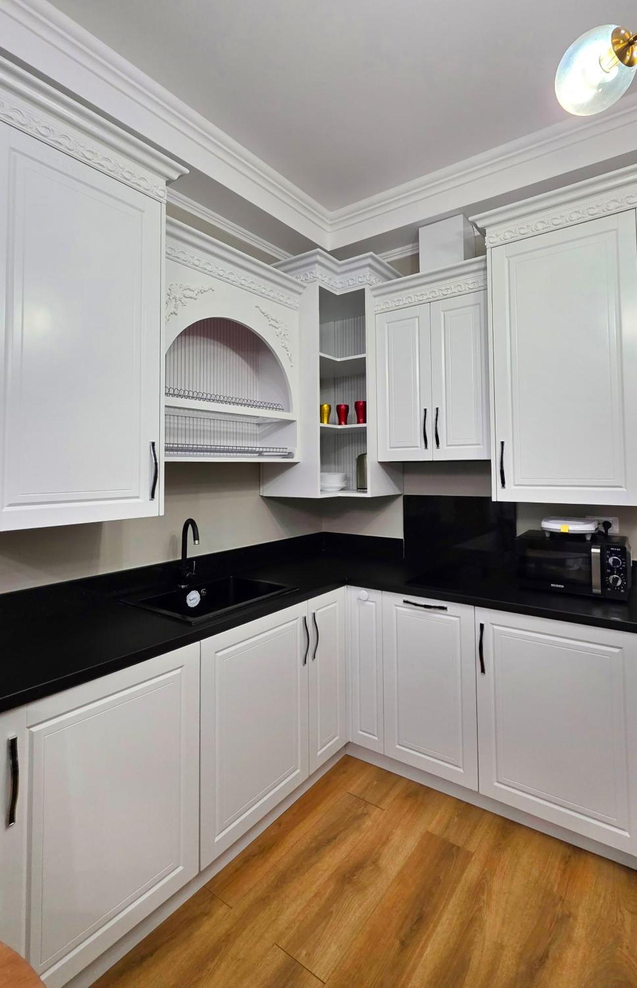 Sea Pearl Apartment Вльора Екстер'єр фото