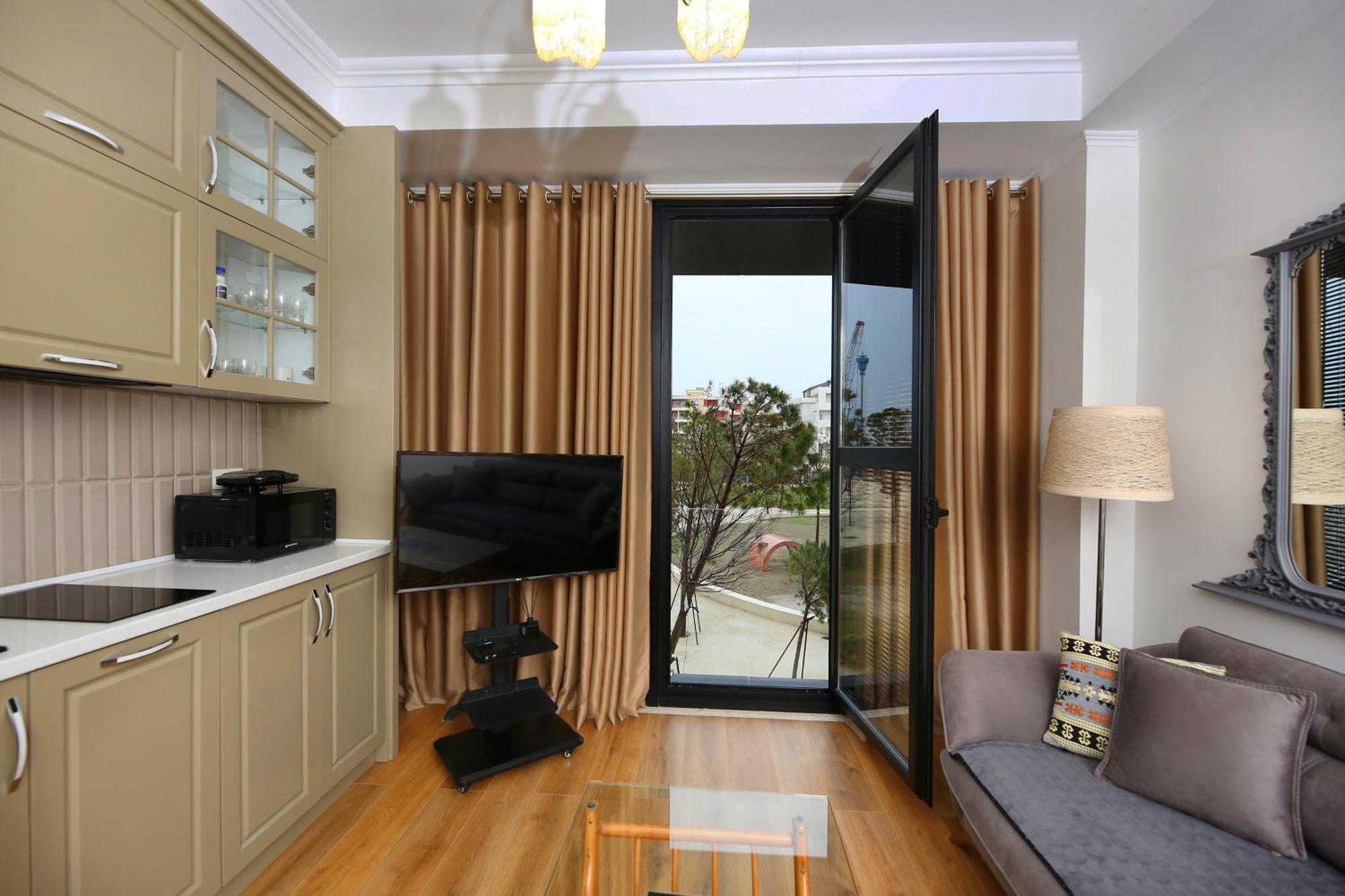 Sea Pearl Apartment Вльора Екстер'єр фото