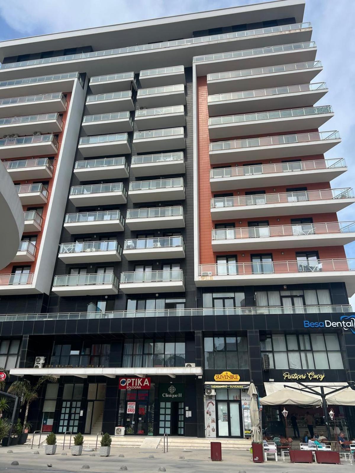 Sea Pearl Apartment Вльора Екстер'єр фото